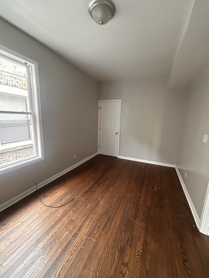7646 S May Street Property Photo 11