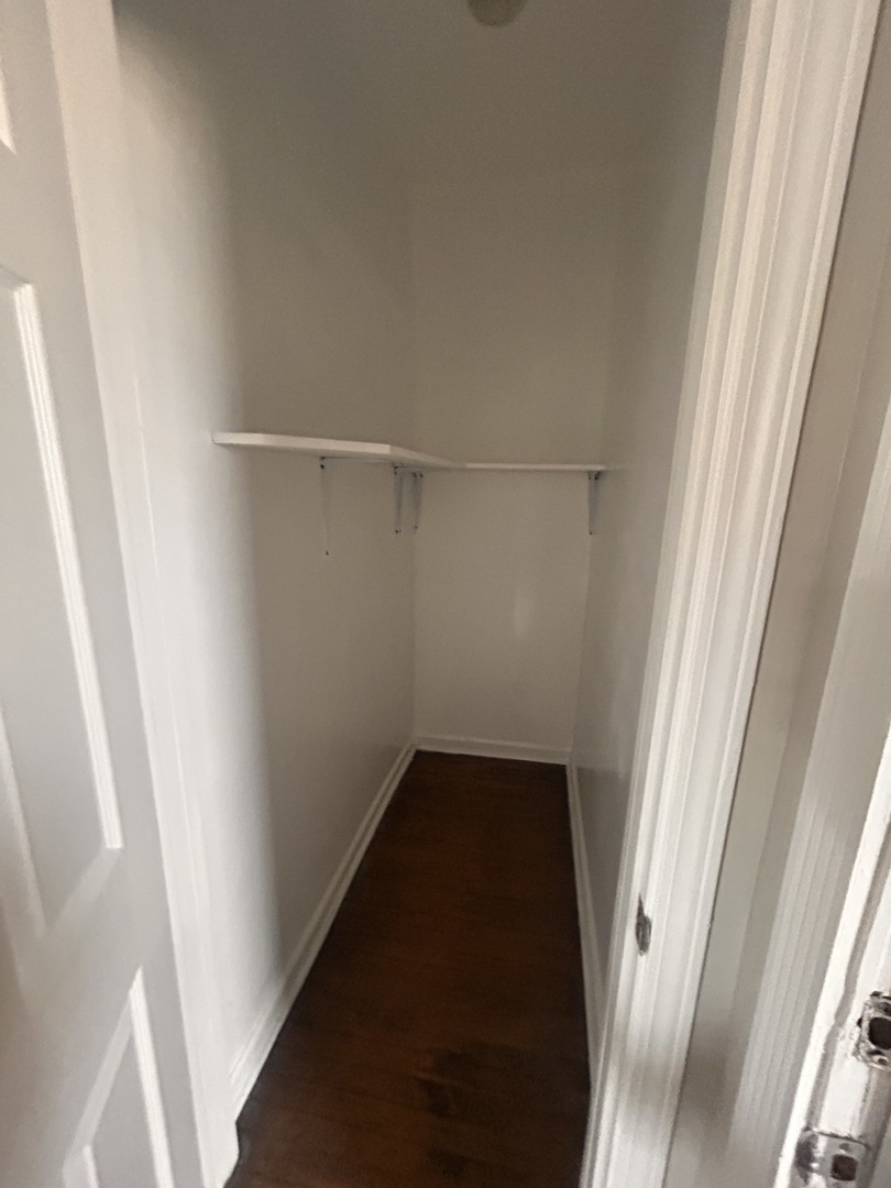 7646 S May Street Property Photo 16