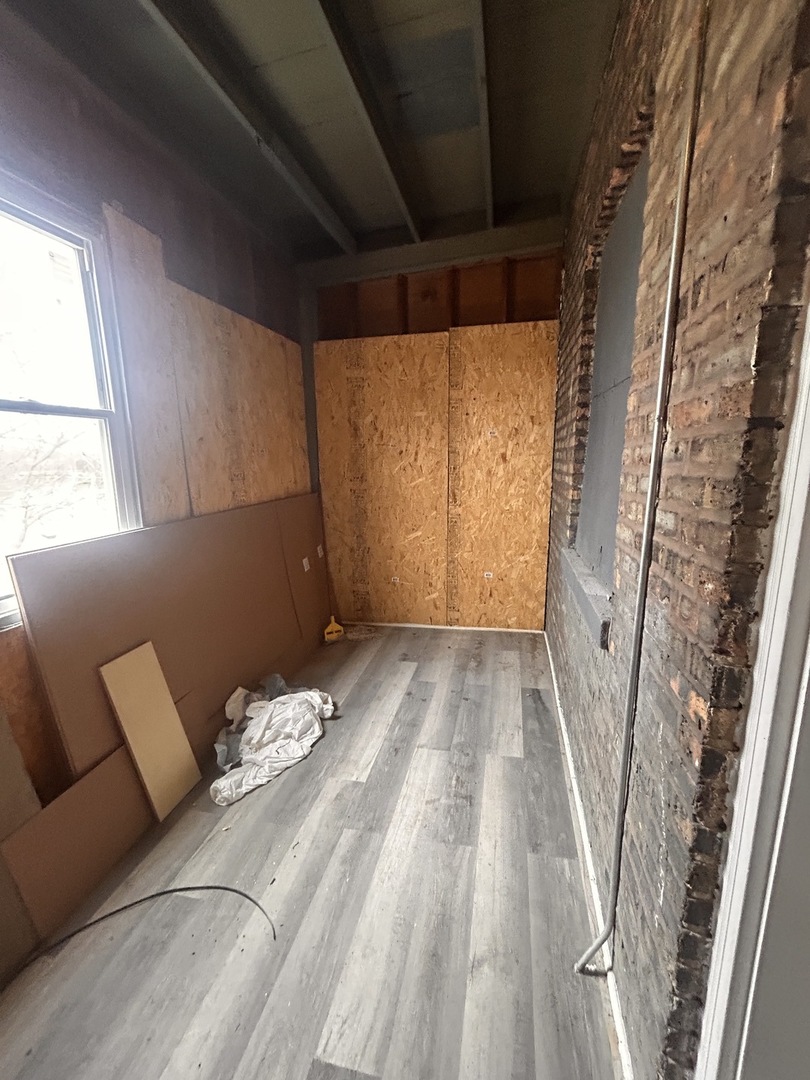 7646 S May Street Property Photo 17