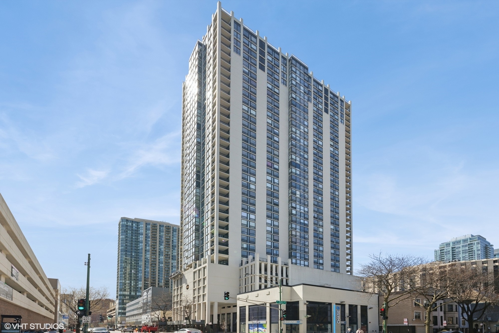1122 N Clark St Property Photo 1