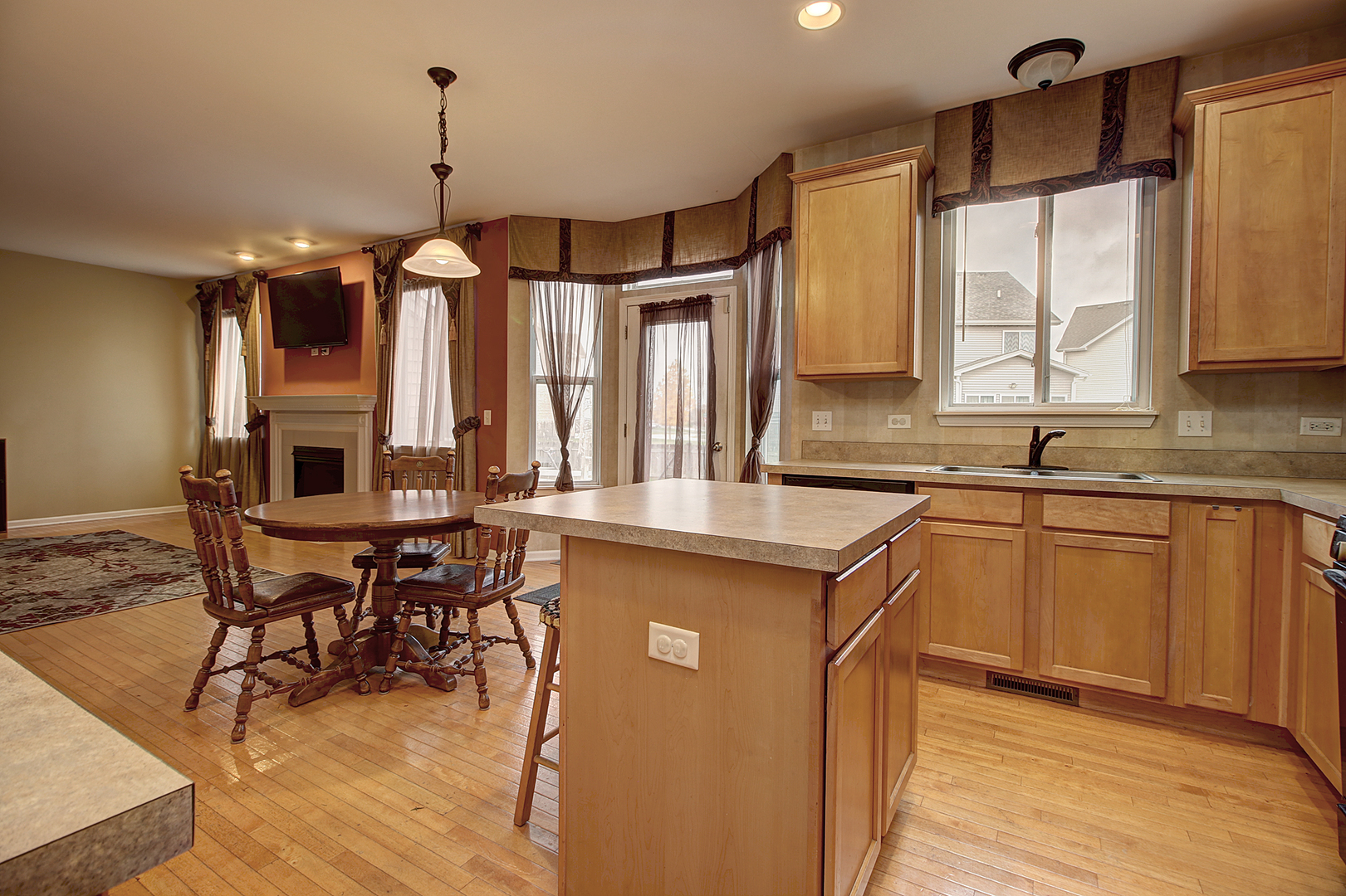 7207 Yorkshire Street Property Photo 5