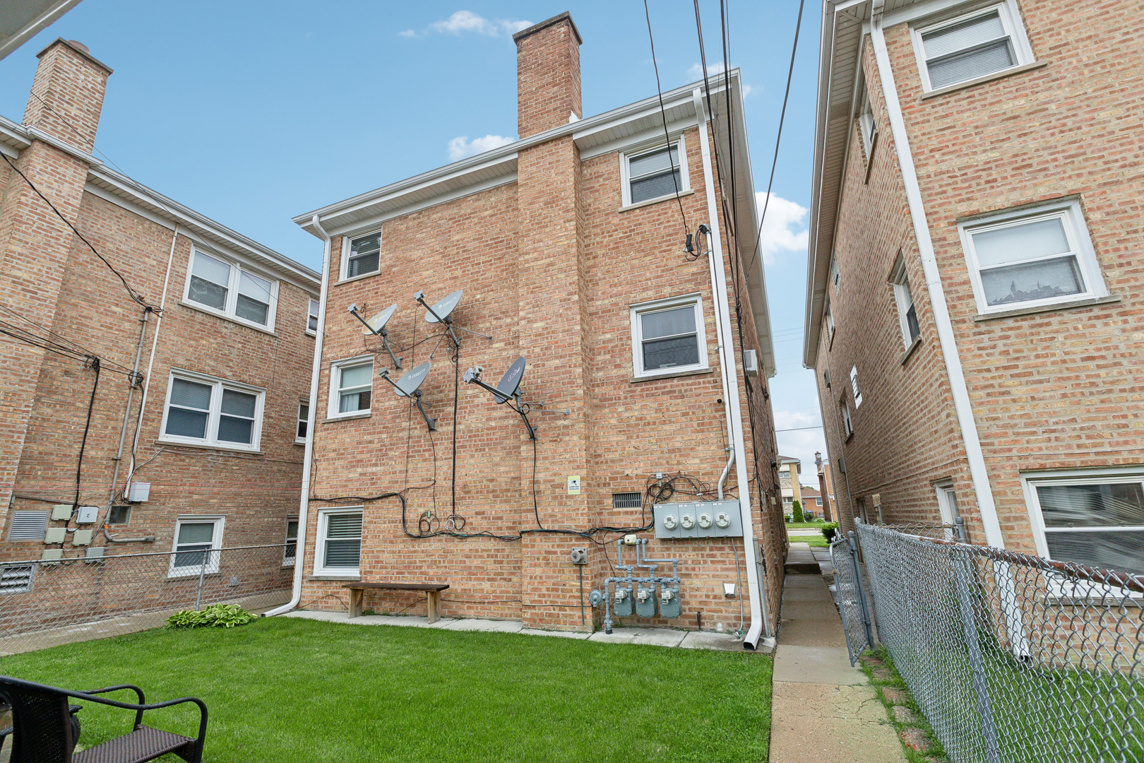6851 W Gunnison Street Property Photo 4