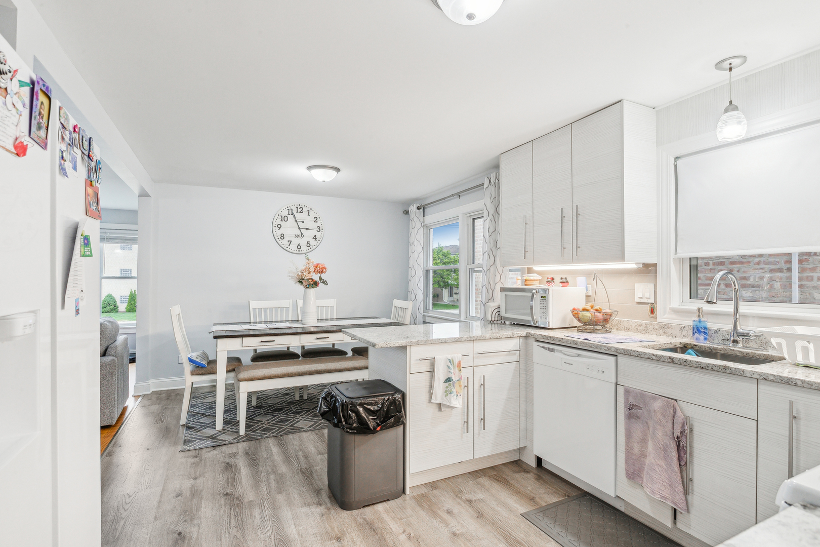 6851 W Gunnison Street Property Photo 11