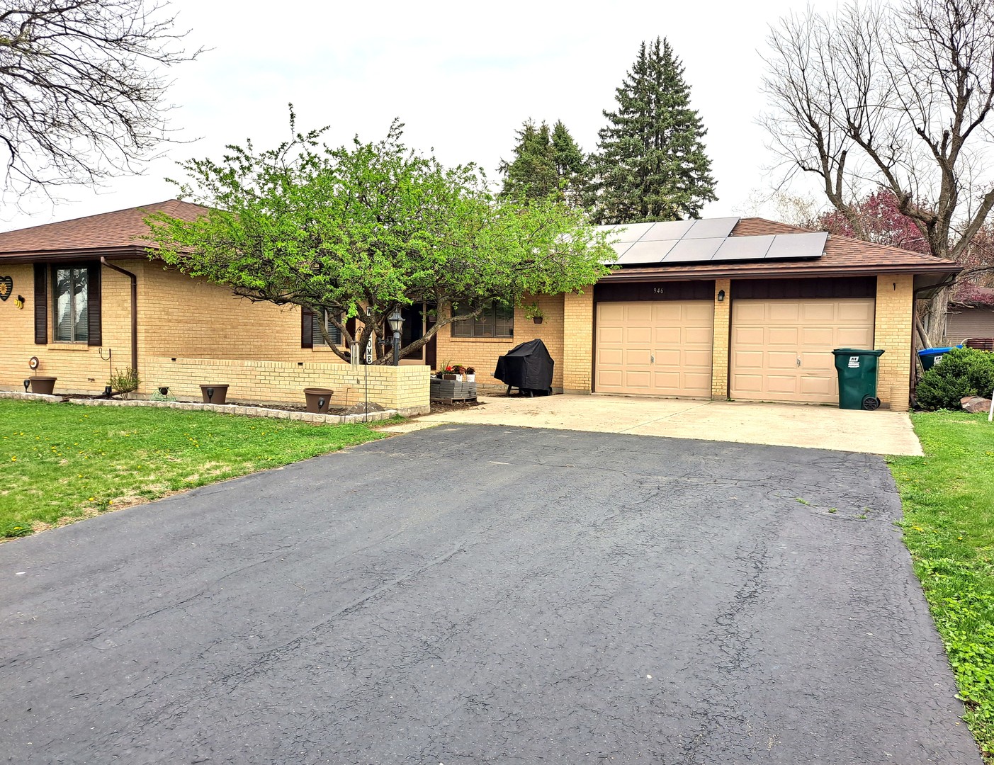 946 Stover Avenue Property Photo 1
