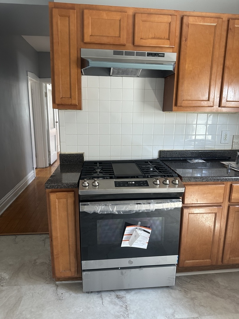 6546 S Rockwell Street 2 Property Photo 9