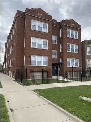 4501 W Maypole Avenue Property Photo 1