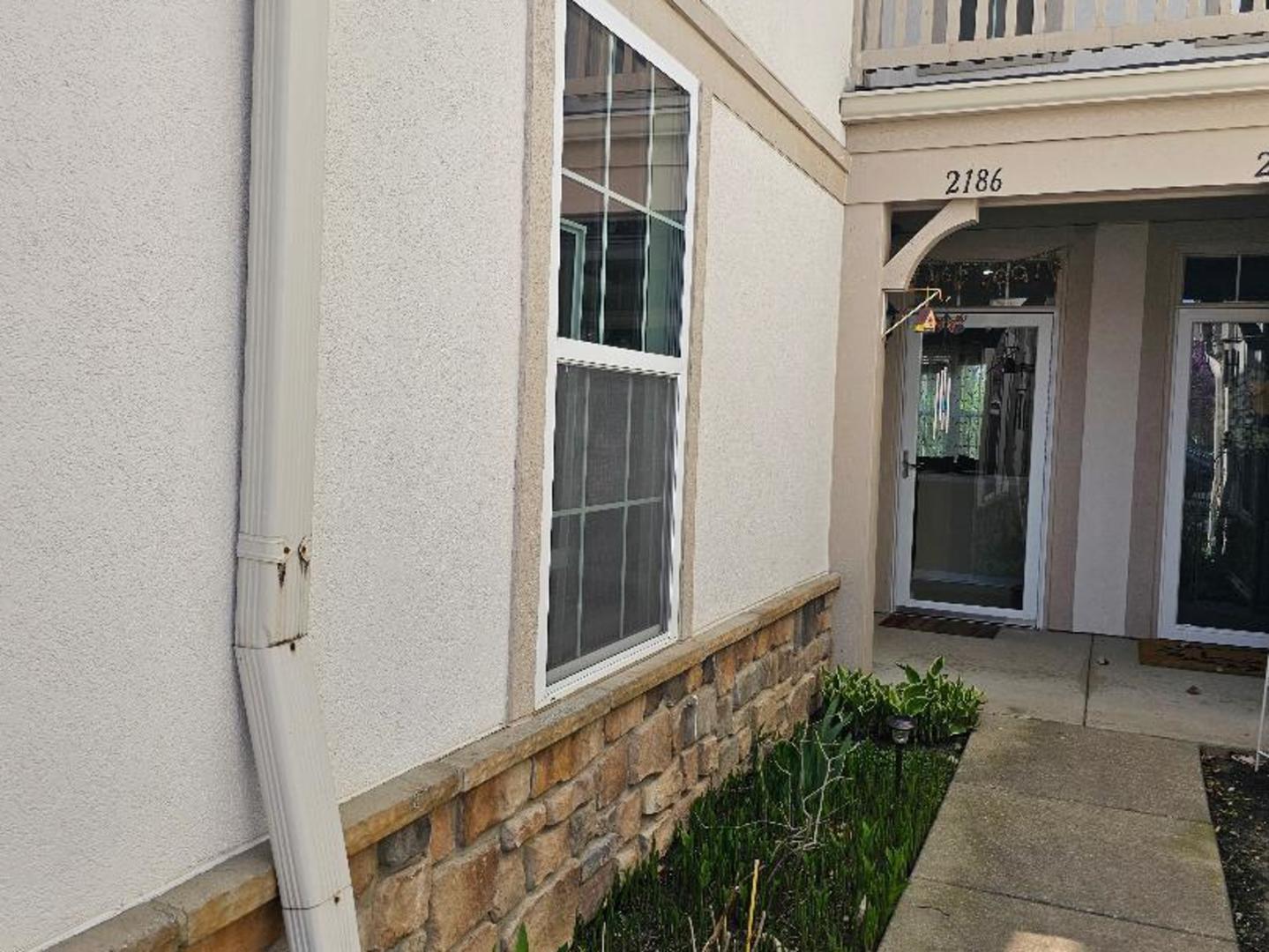 2186 Shadow Creek Ct Property Photo 2