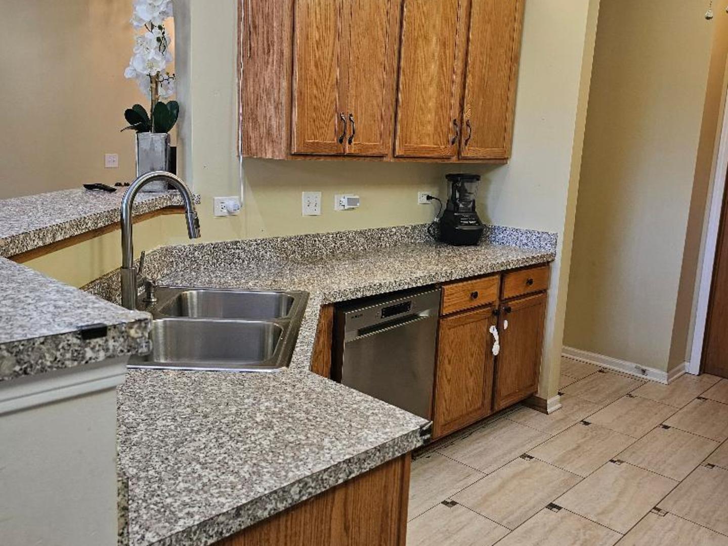 2186 Shadow Creek Ct Property Photo 9