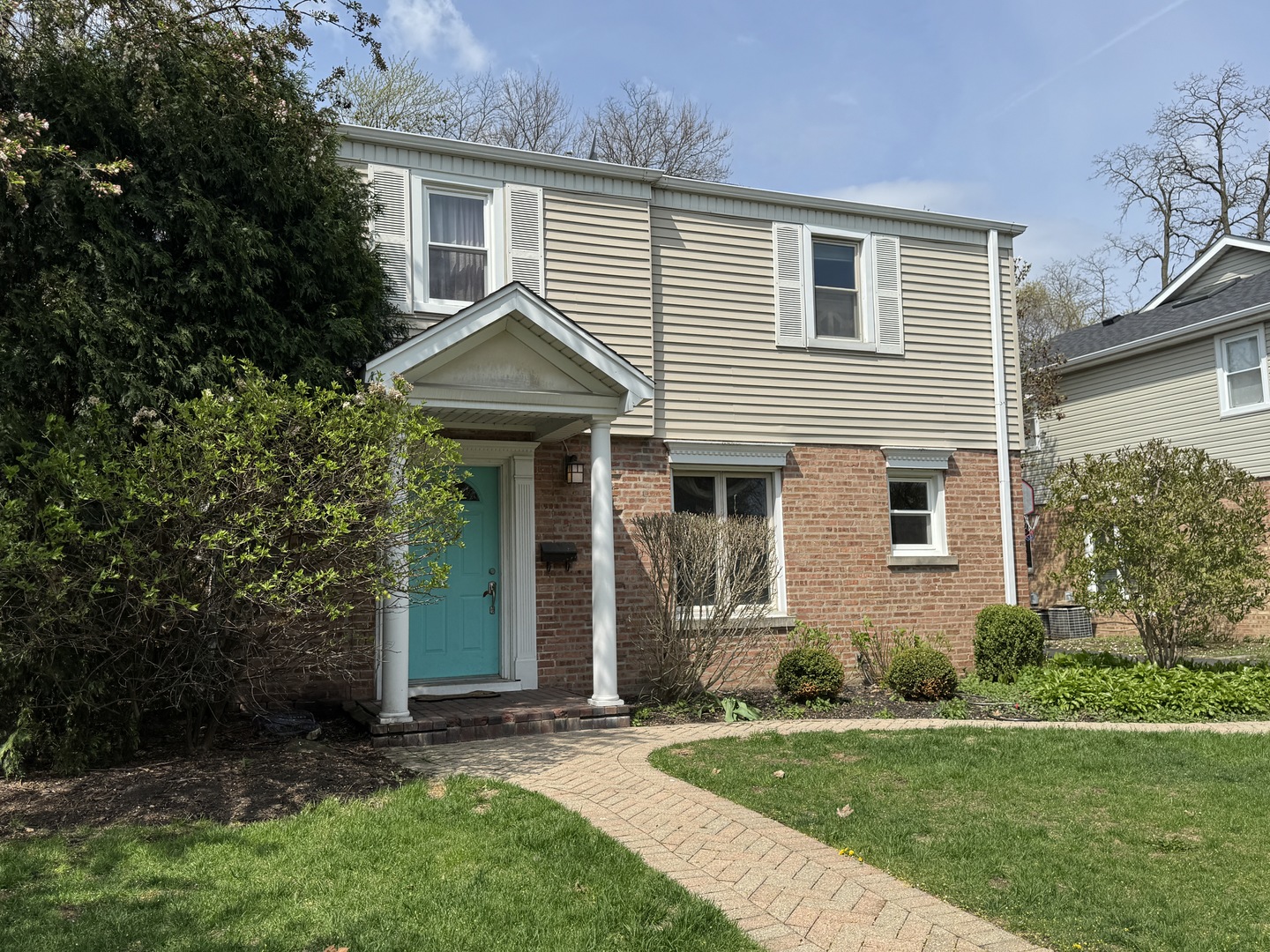 630 S Dryden Place Property Photo 3