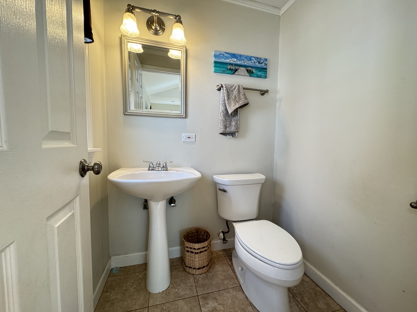 630 S Dryden Place Property Photo 10