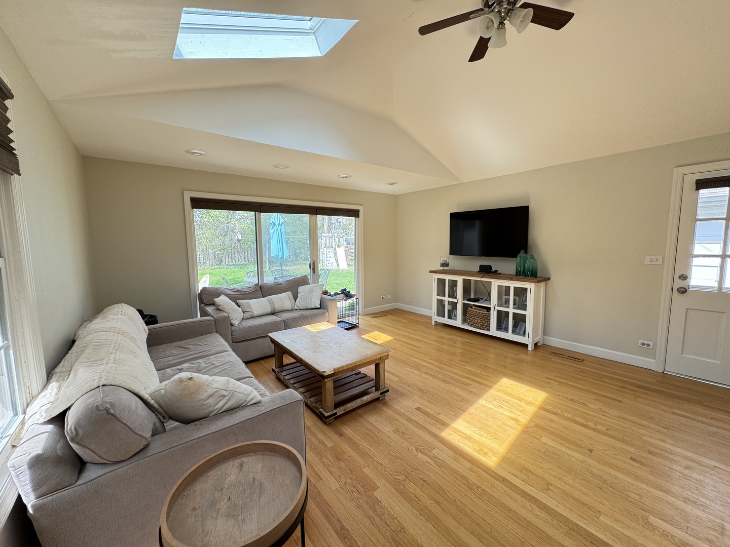 630 S Dryden Place Property Photo 12