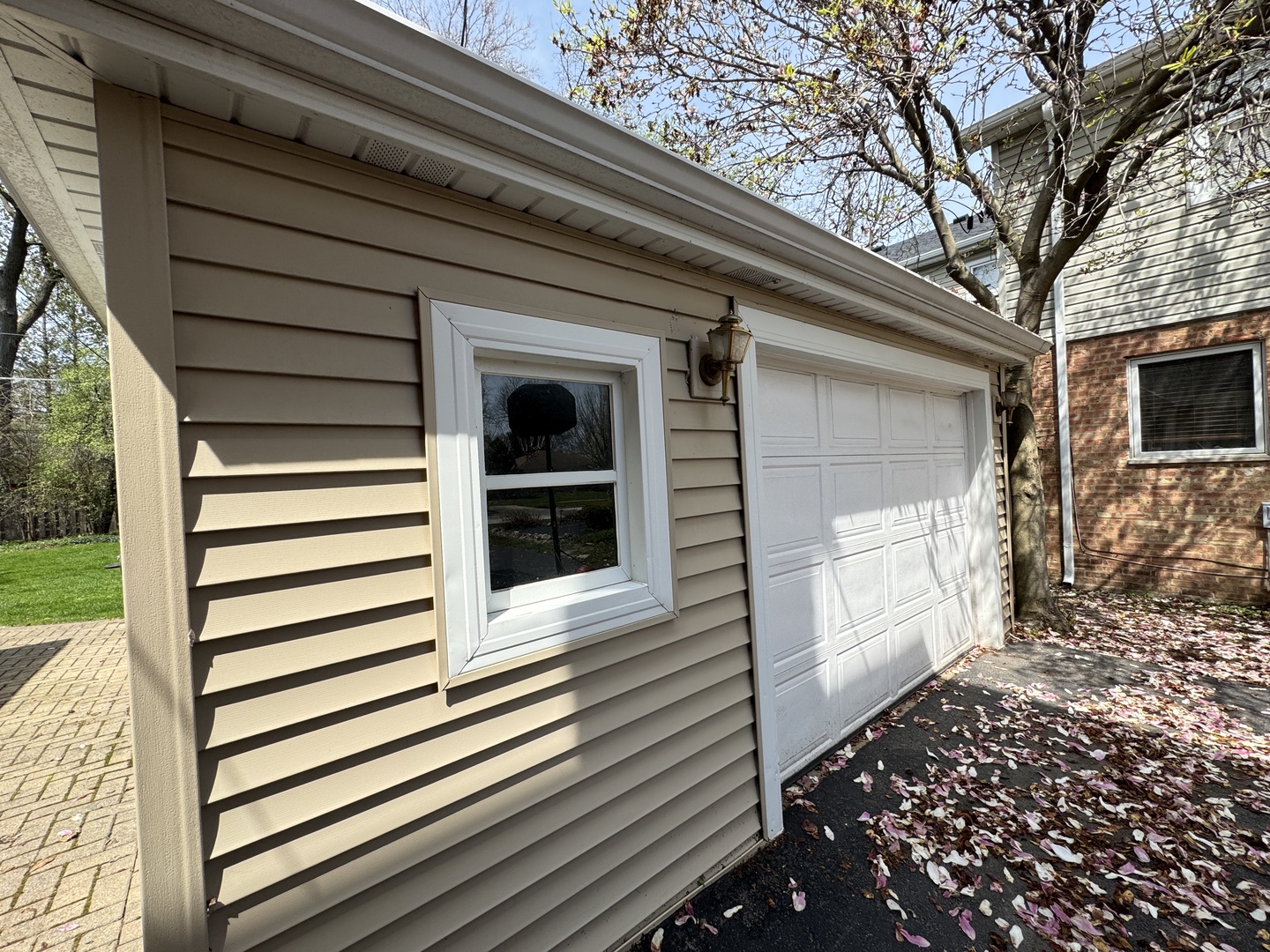 630 S Dryden Place Property Photo 20