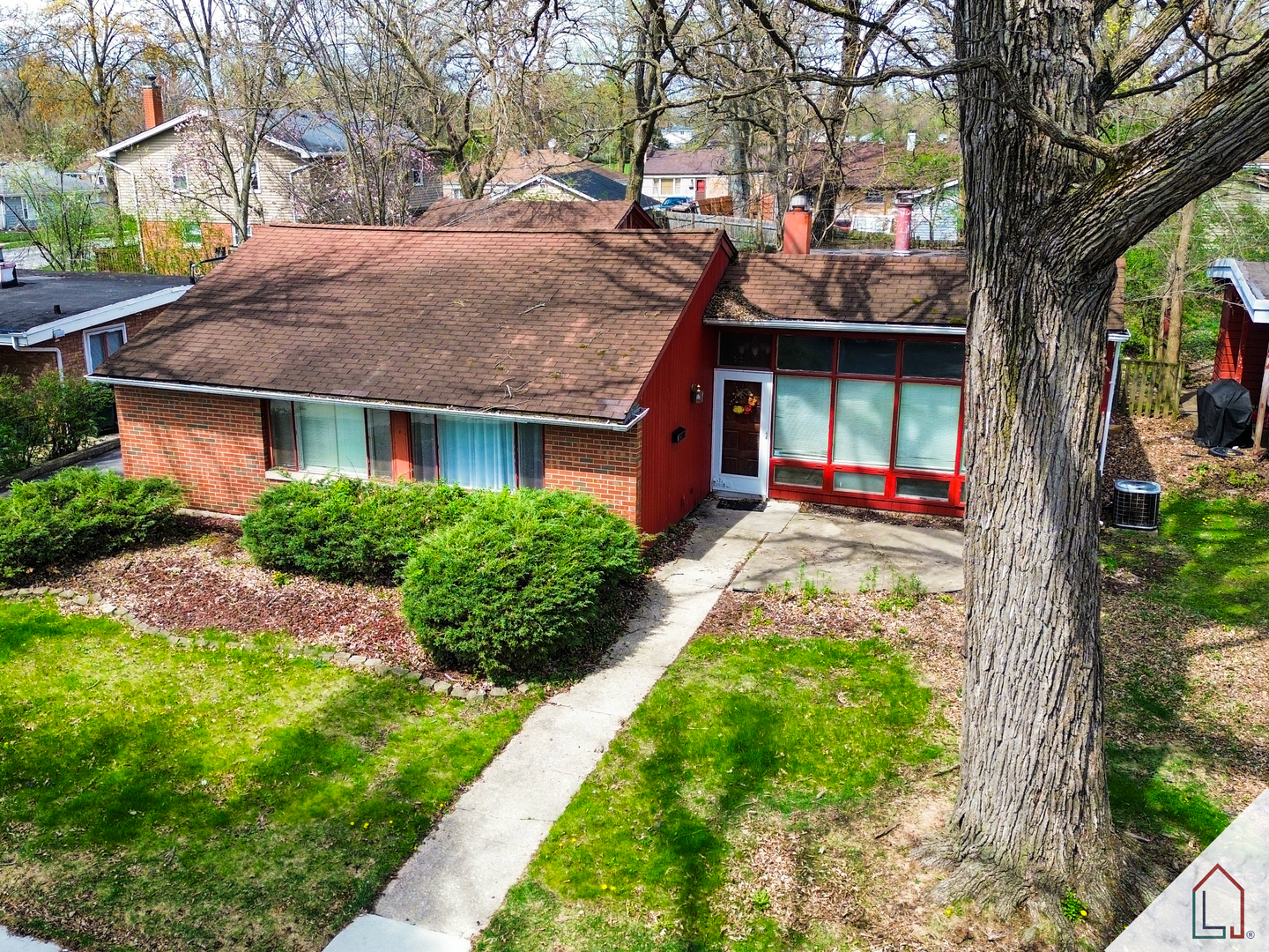 362 Oakwood Street Property Photo