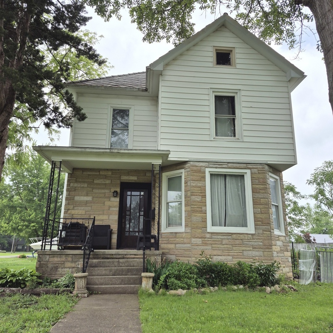 305 E Jackson Street Property Photo 1