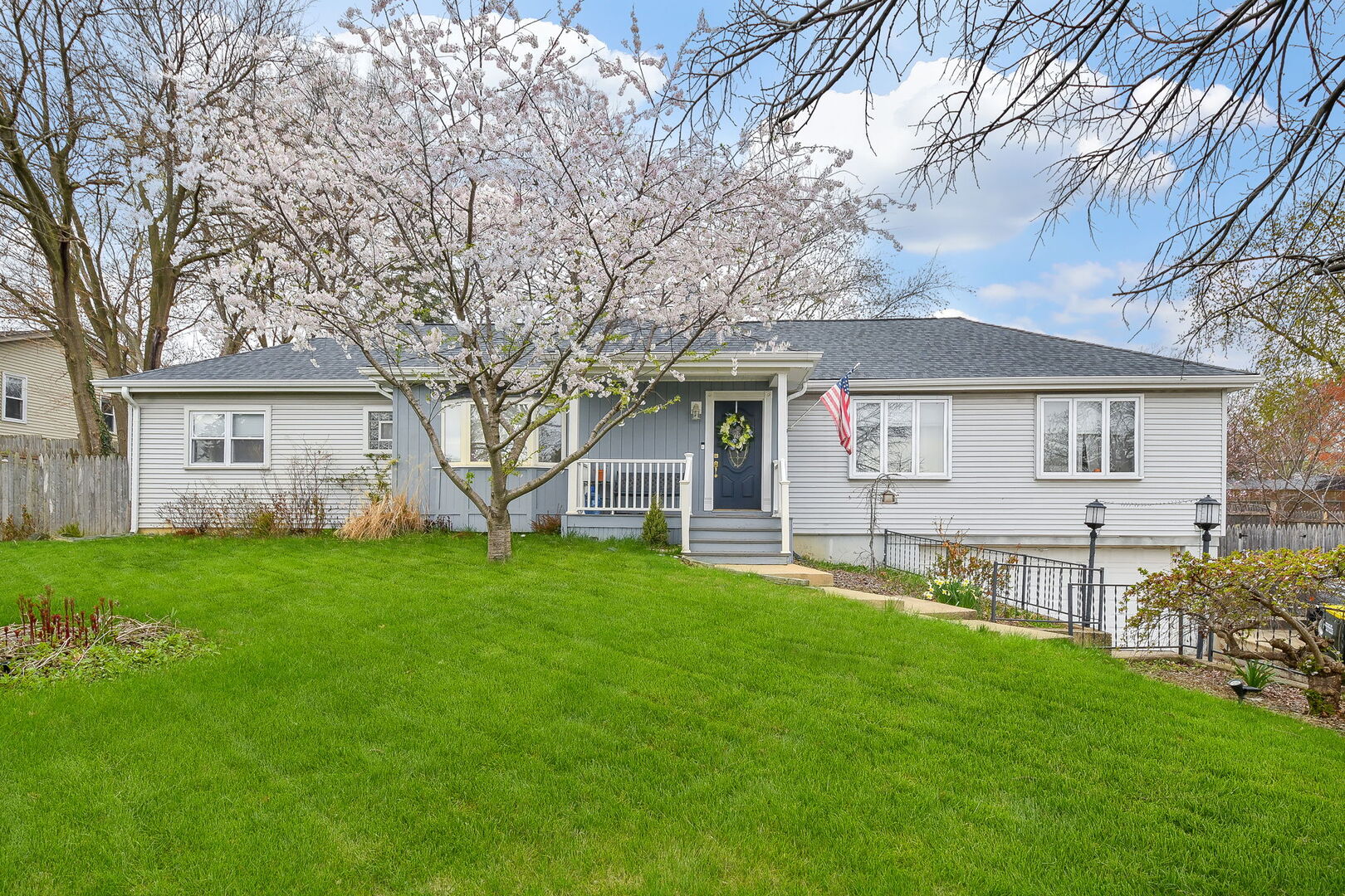 2n252 Diane Avenue Property Photo