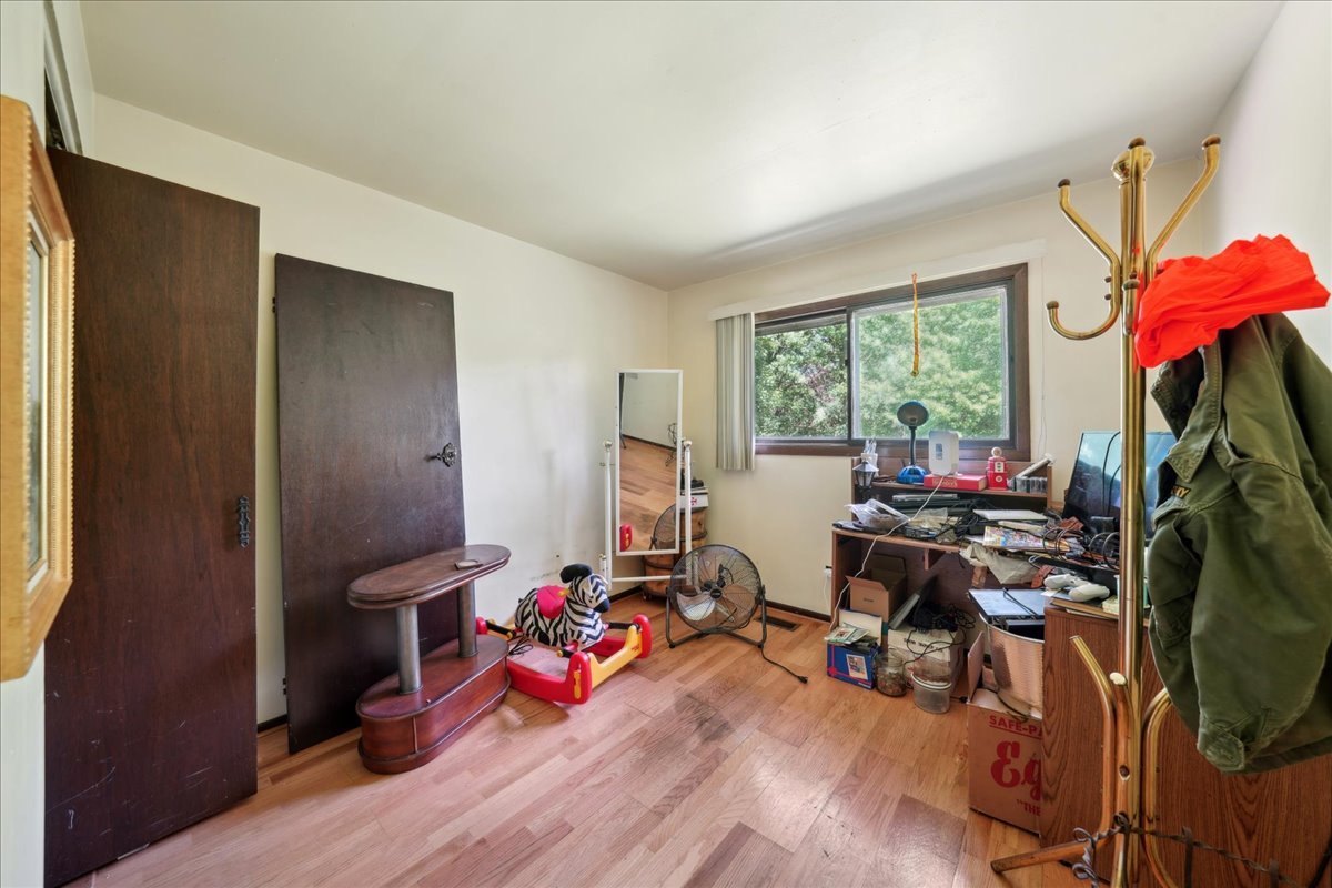 1n721 Neltnor Boulevard Property Photo 9