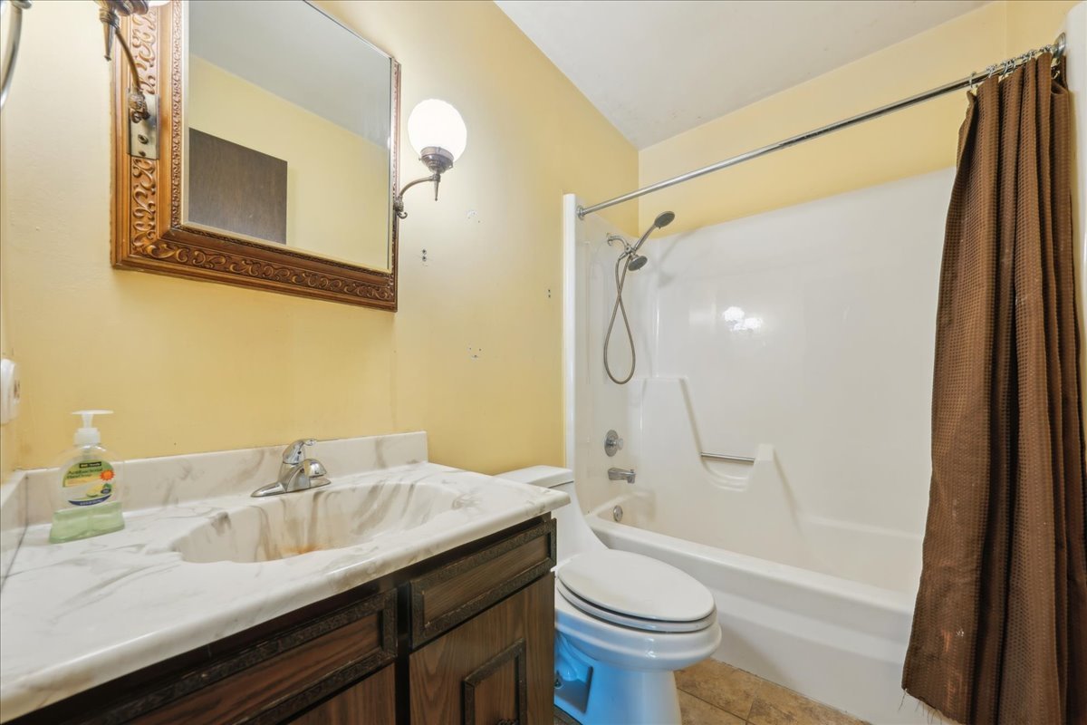 1n721 Neltnor Boulevard Property Photo 12