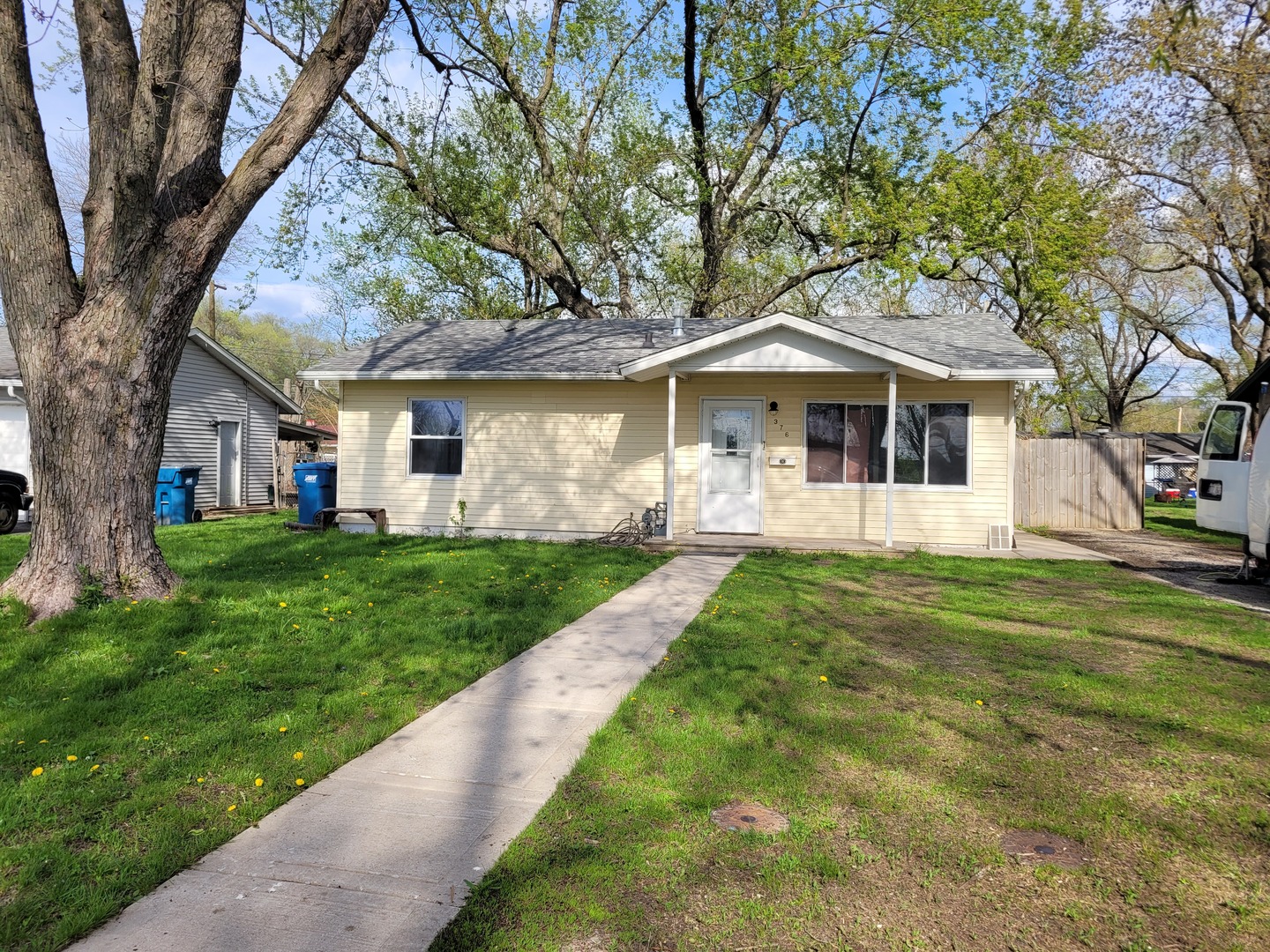 376 S Longwood Drive Property Photo
