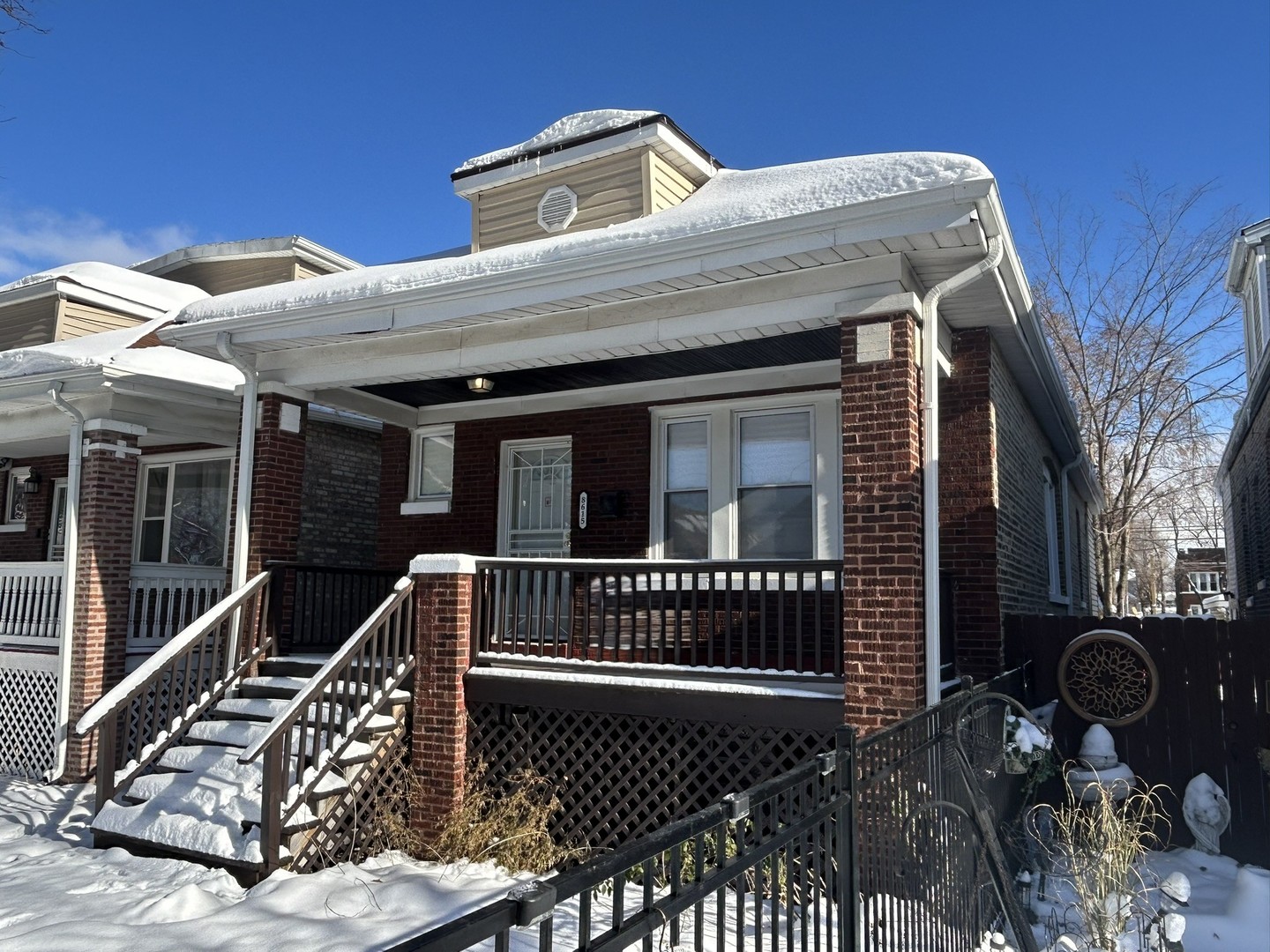 8615 S Aberdeen Street Property Photo 4