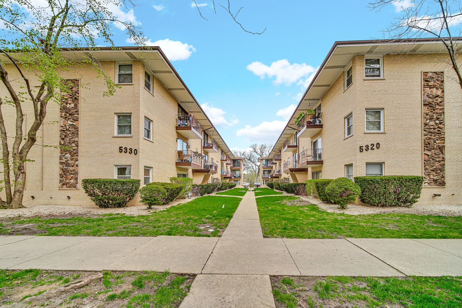 5328 W Windsor Avenue 1H Property Image