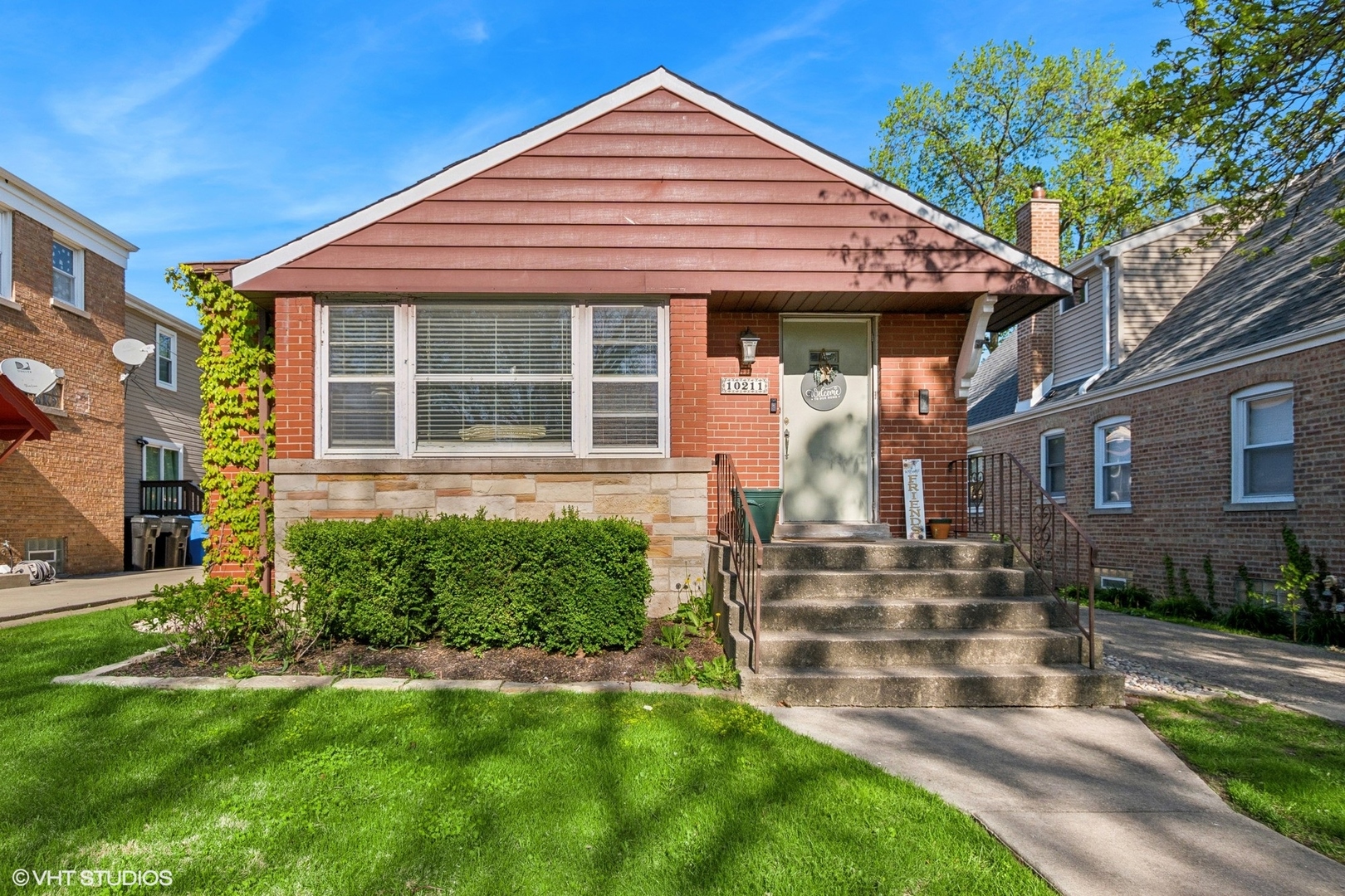 10211 S Artesian Avenue Property Photo 1
