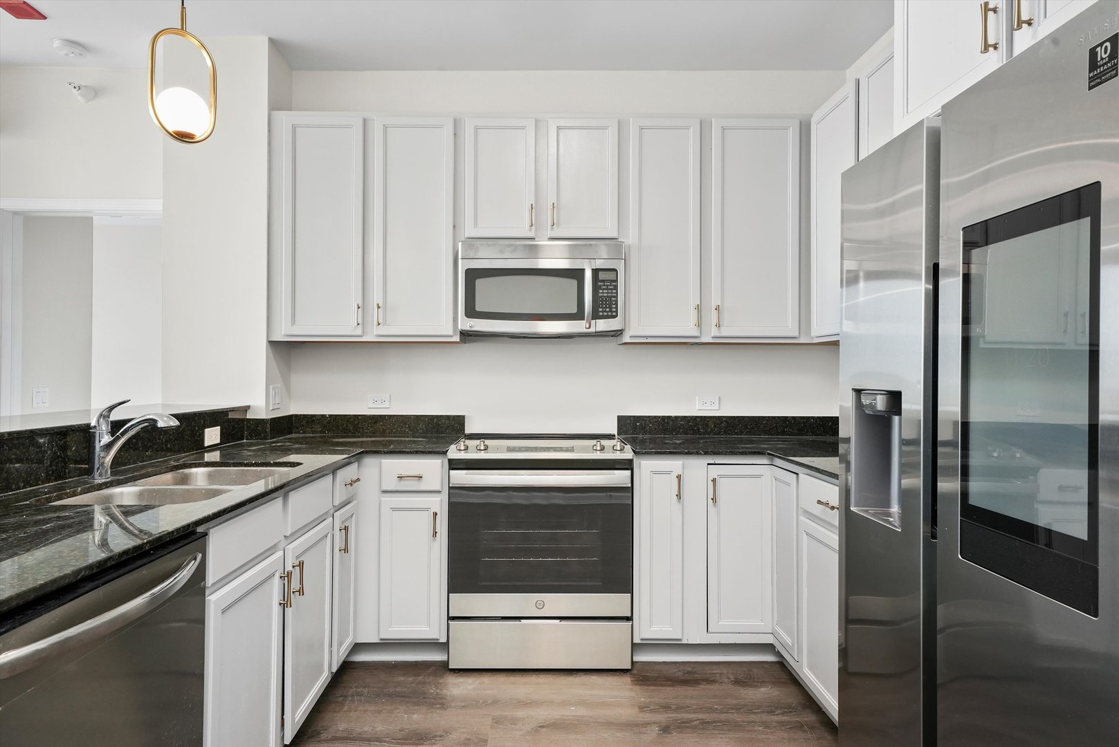 1629 S Prairie Avenue 1908 Property Photo 5