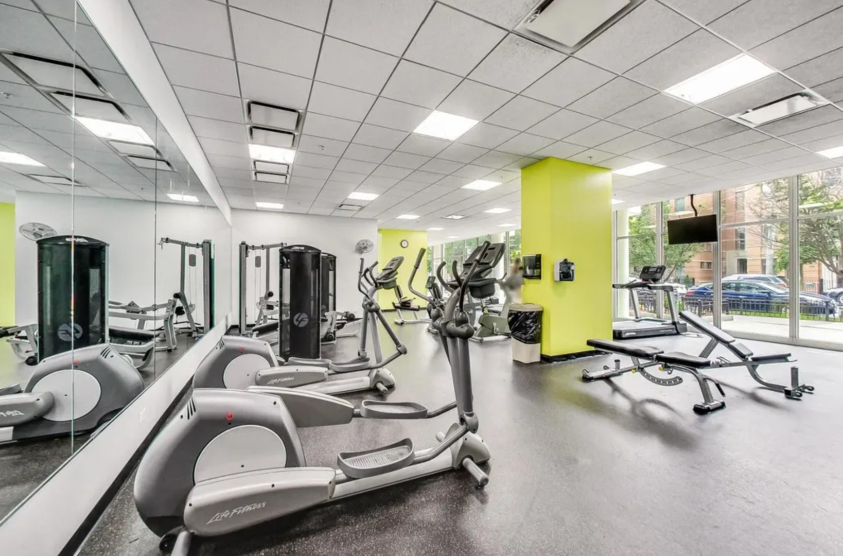 1629 S Prairie Avenue 1908 Property Photo 12