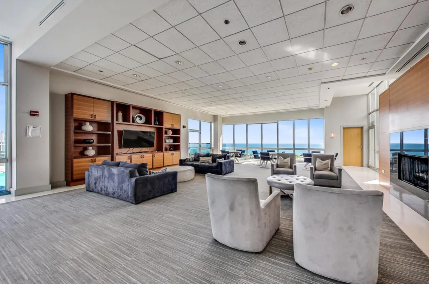 1629 S Prairie Avenue 1908 Property Photo 13