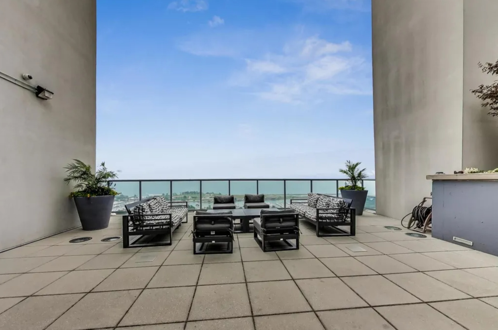 1629 S Prairie Avenue 1908 Property Photo 17