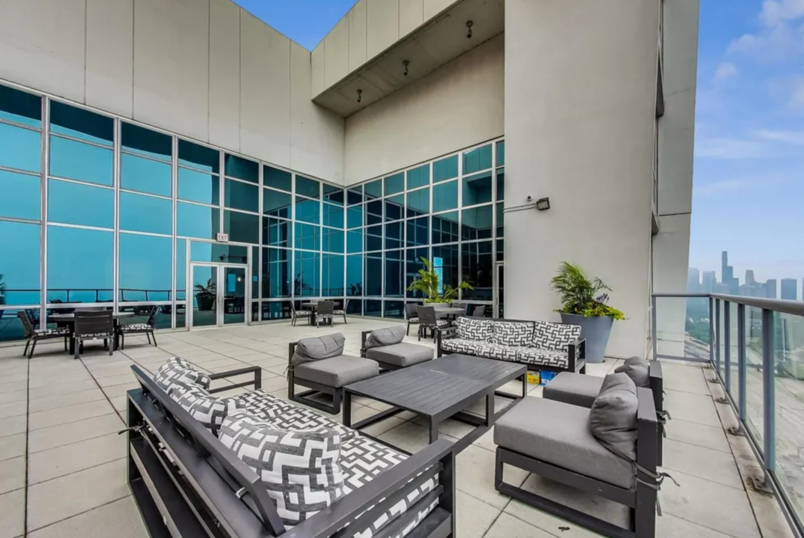 1629 S Prairie Avenue 1908 Property Photo 18