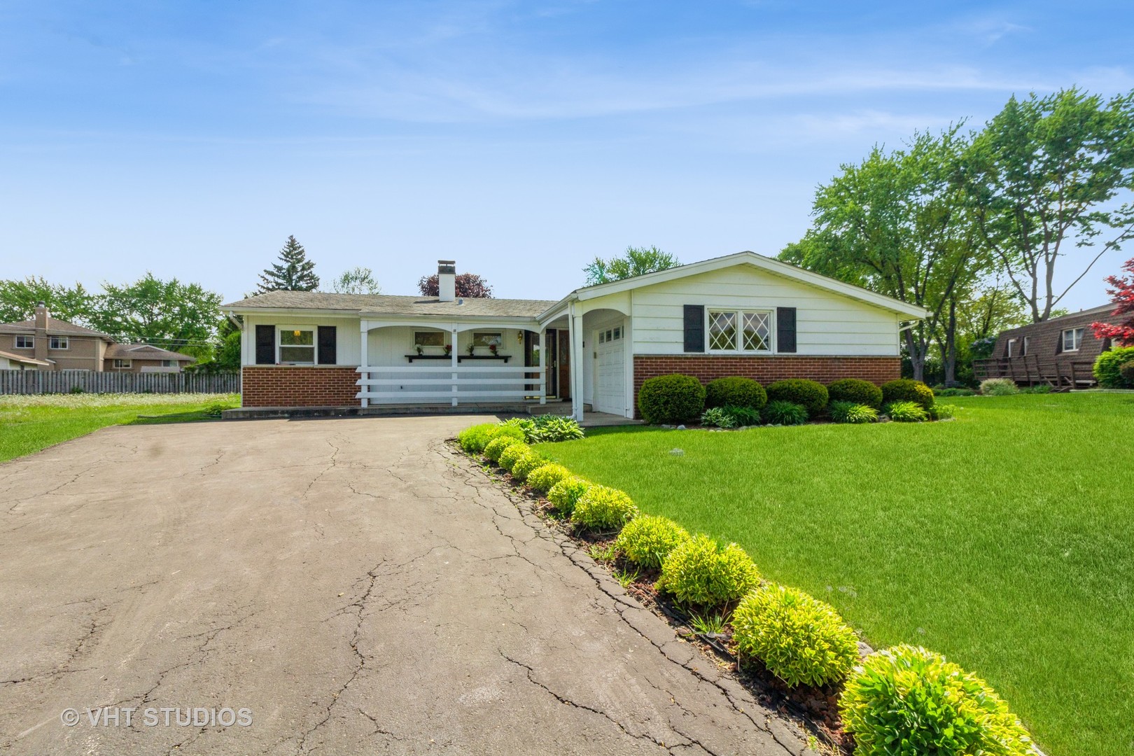 328 Pinecroft Drive Property Photo 1