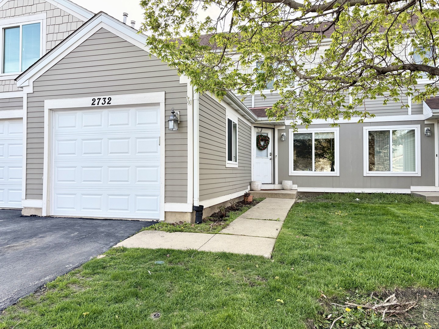 2732 Wilshire Court Property Photo 1