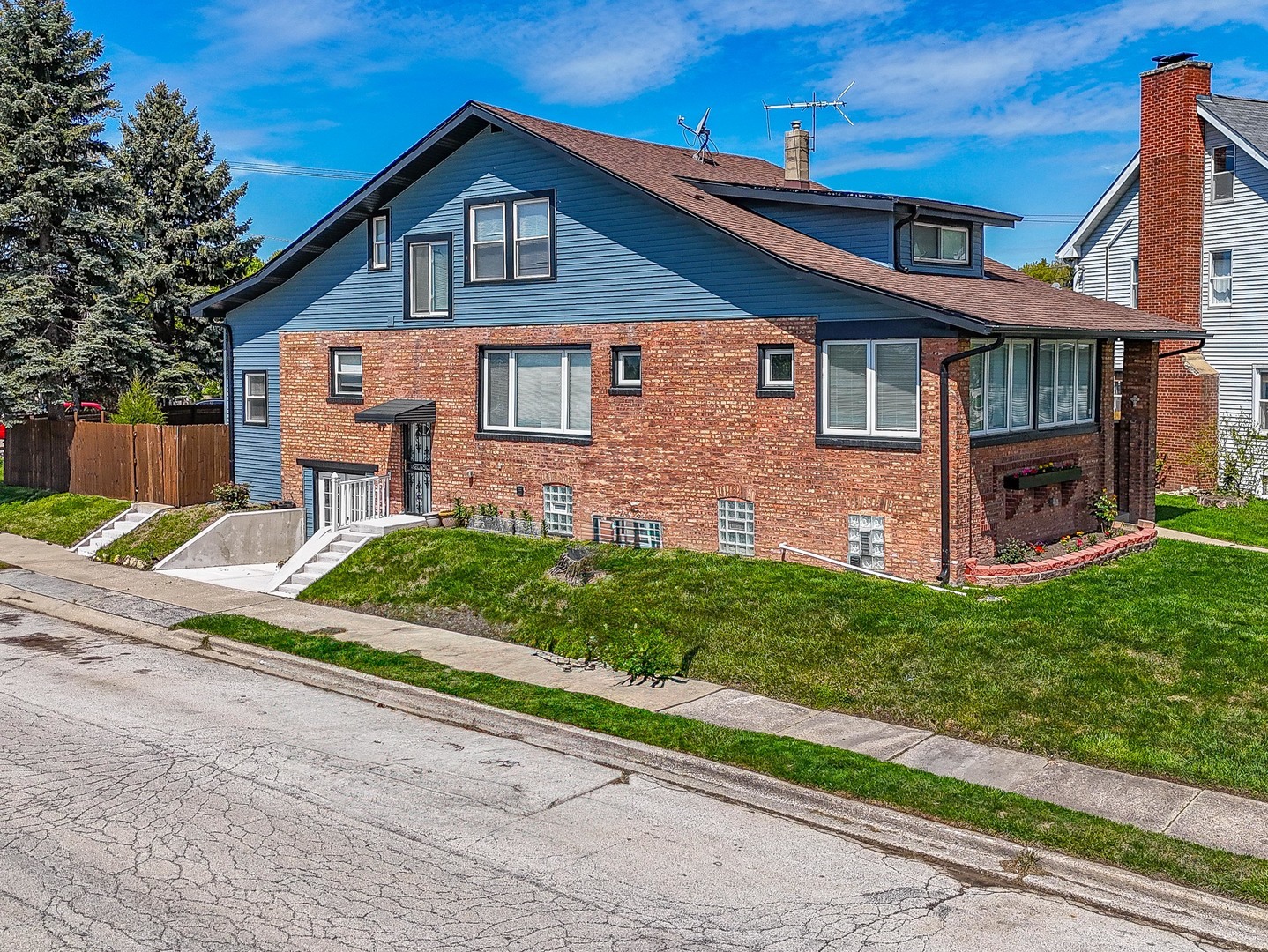 9712 W Shore Drive Property Photo