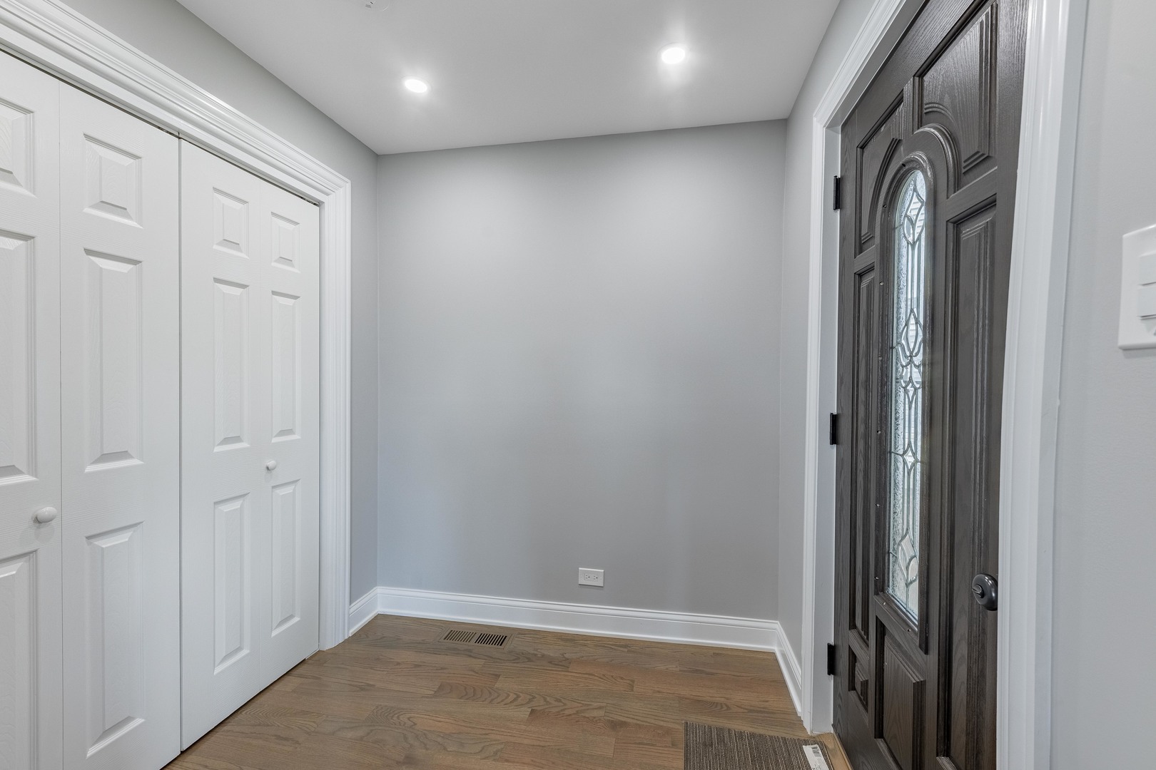 9712 W Shore Drive Property Photo 10