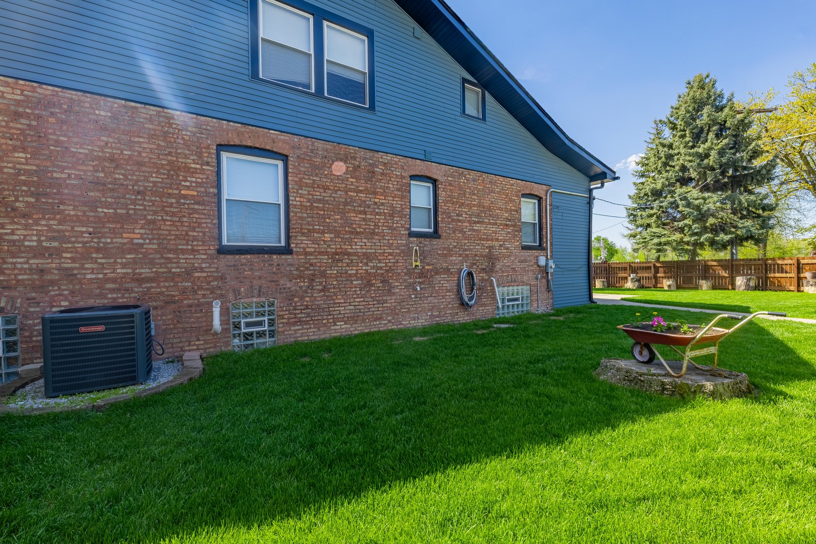 9712 W Shore Drive Property Photo 75