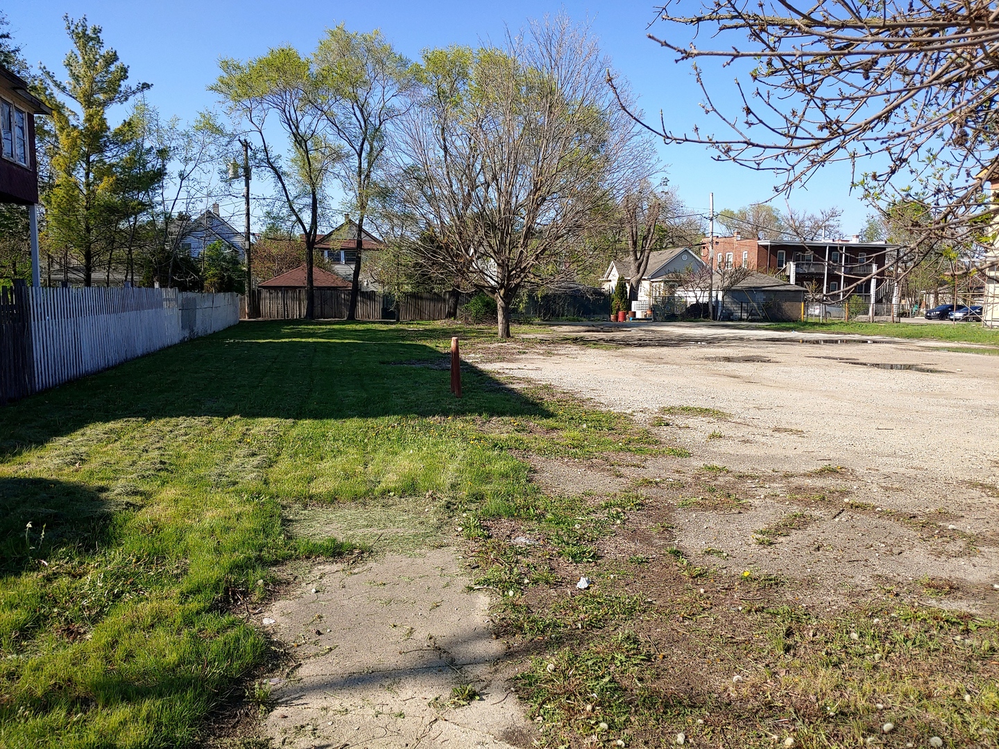 557 E Jackson Street Property Photo 4