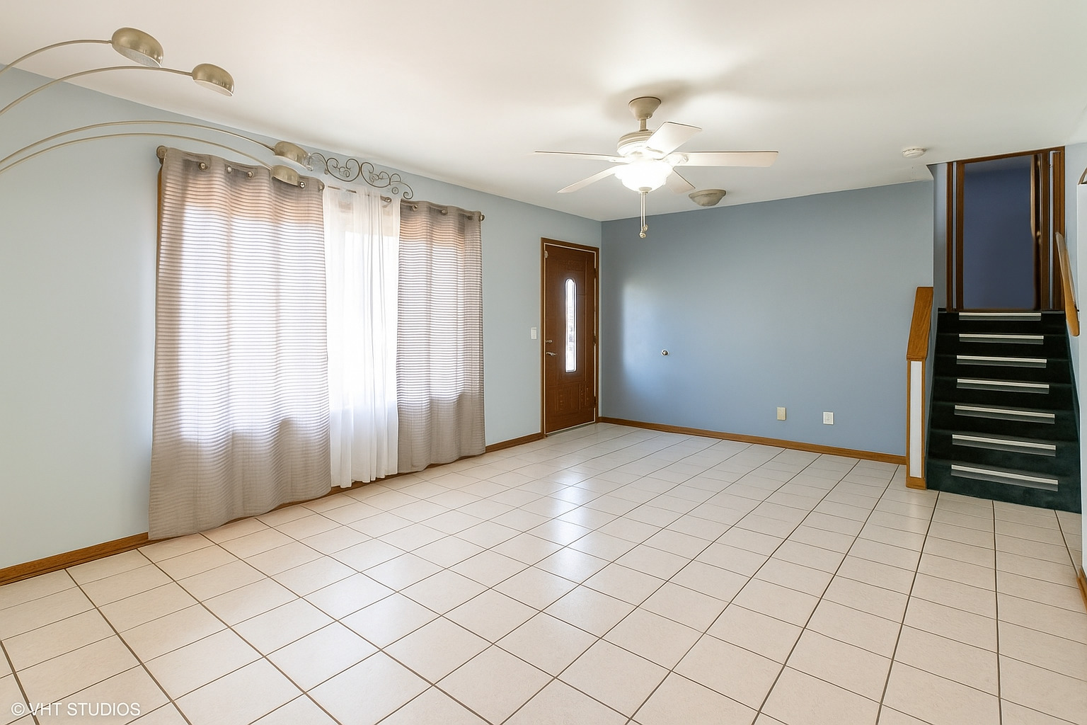 565 Flagstaff Lane Property Photo 5