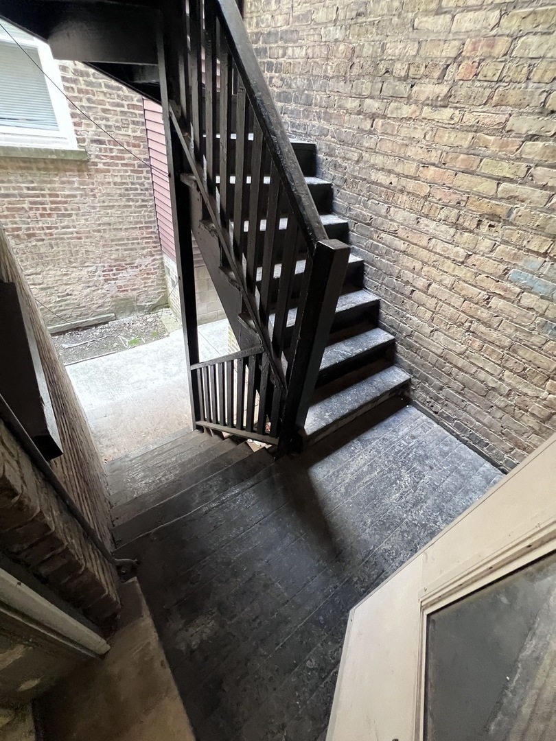 6331 S Throop Street Property Photo 16