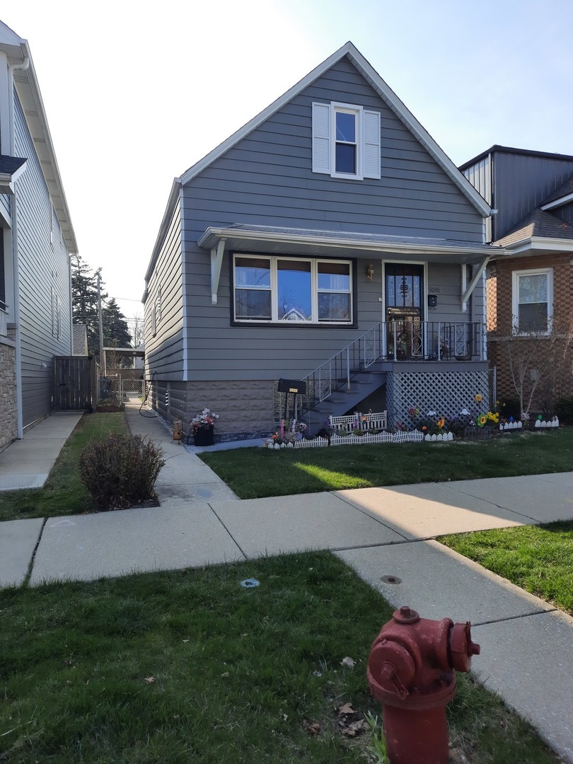 5030 N Keeler Avenue Property Photo