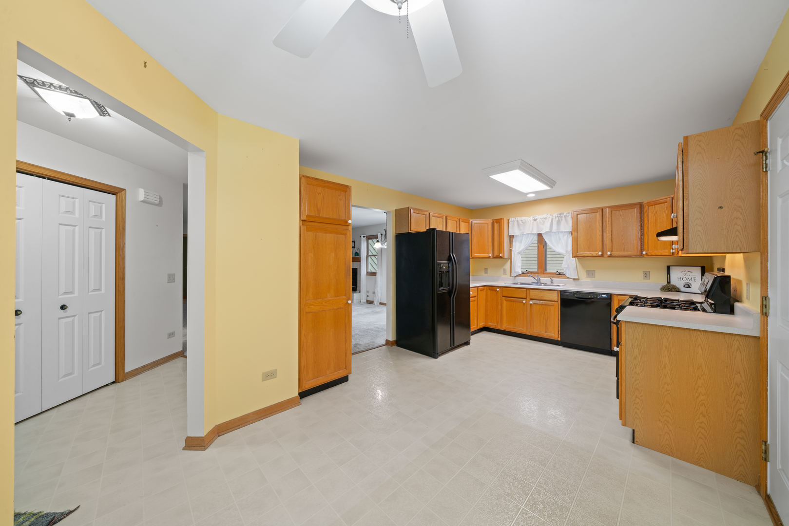 471 W Miller Avenue Property Photo 8