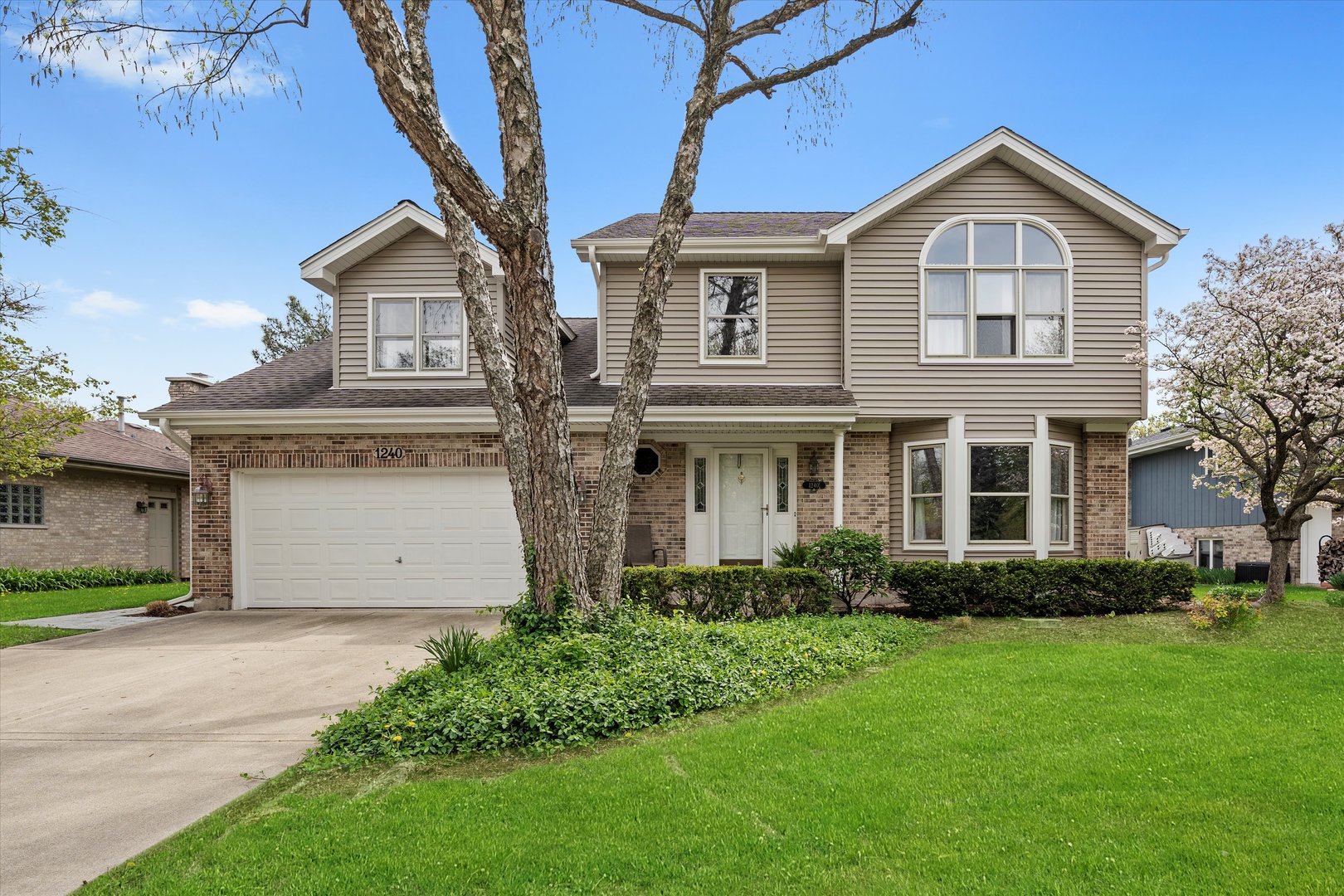 1240 Country Lane Property Photo