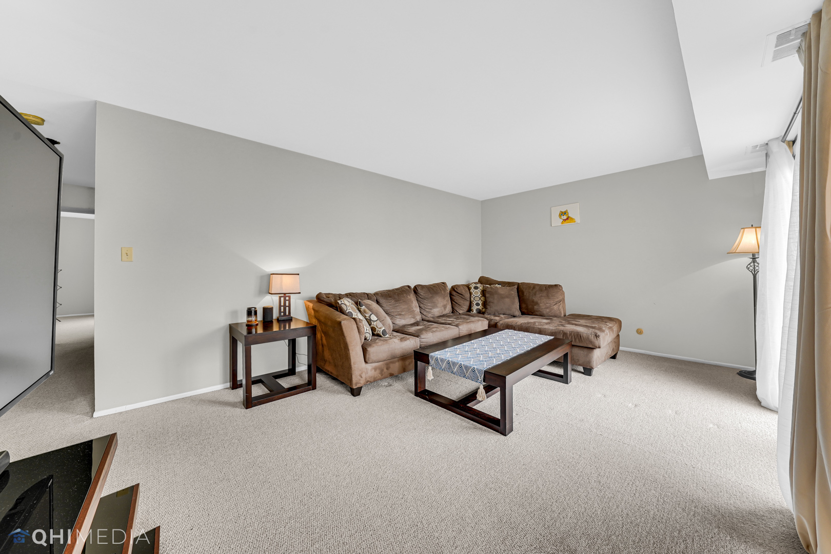 66 Commonwealth Ct Property Photo 3