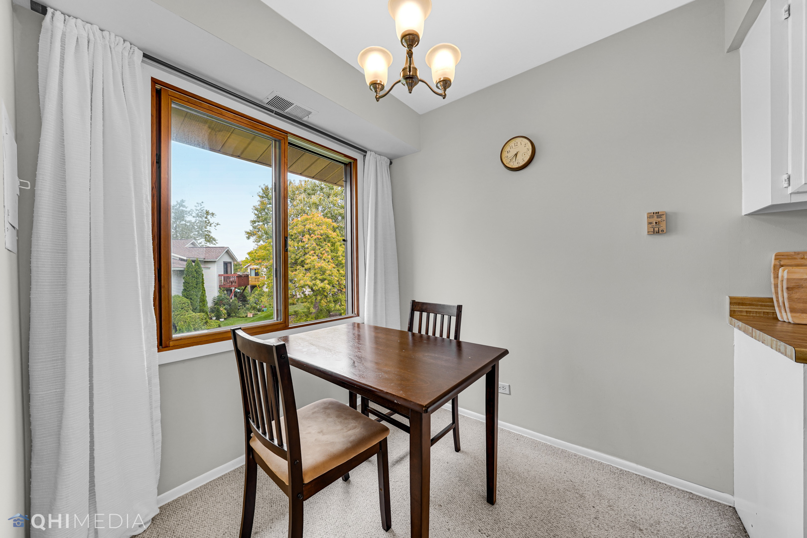 66 Commonwealth Ct Property Photo 4