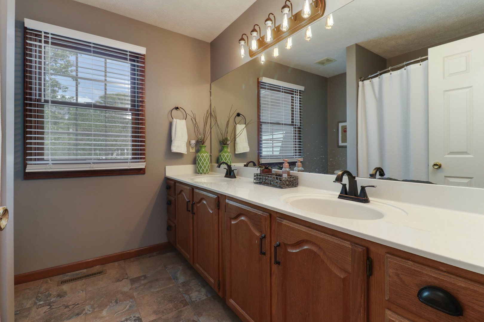 13822 Deer Ridge Road Property Photo 39