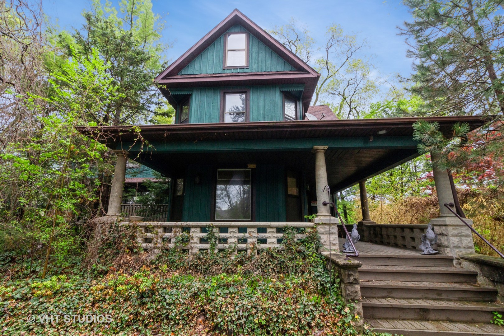 300 N River Road Property Photo 1