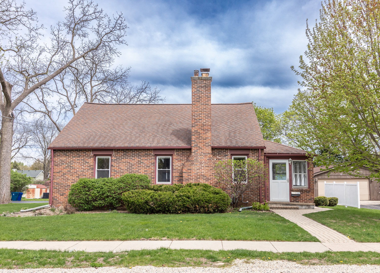242 N Lord Avenue Property Photo