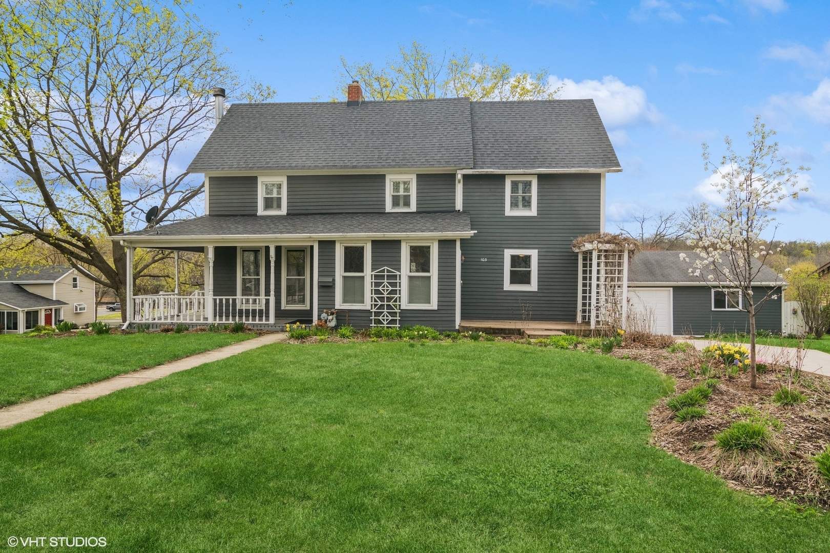 103 N Wisconsin Street Property Photo
