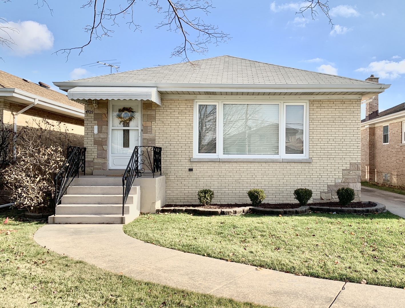 4721 N Ozanam Avenue Property Photo