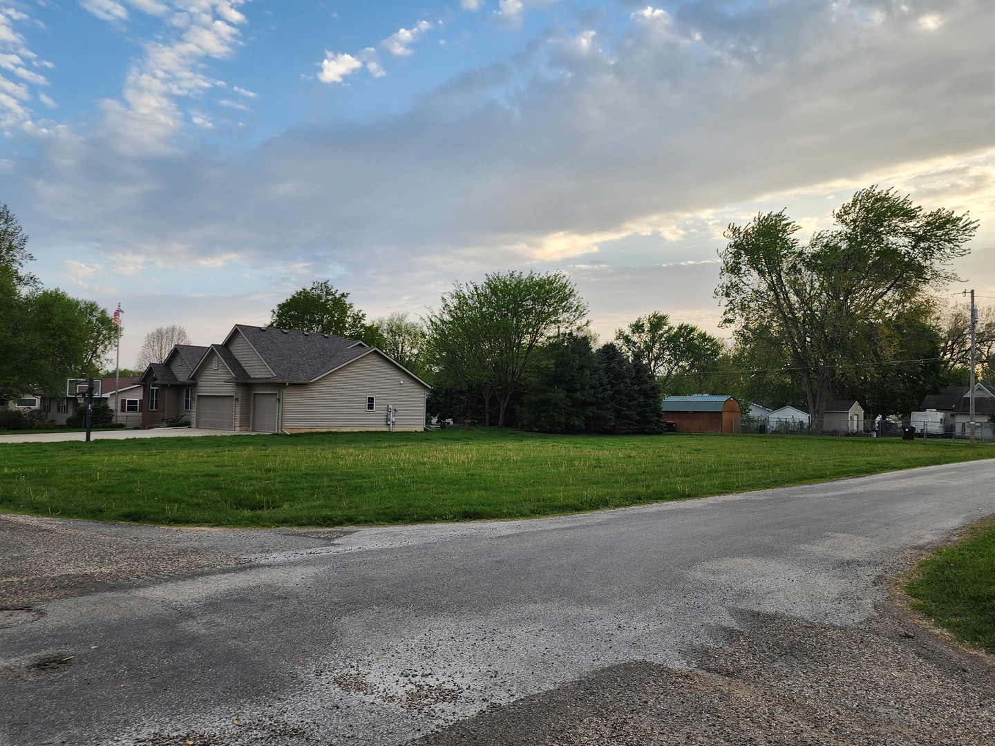 515 Oglesby Avenue Property Photo 4