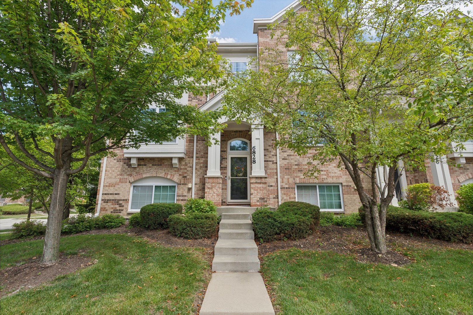 6828 Prairie Street Property Photo